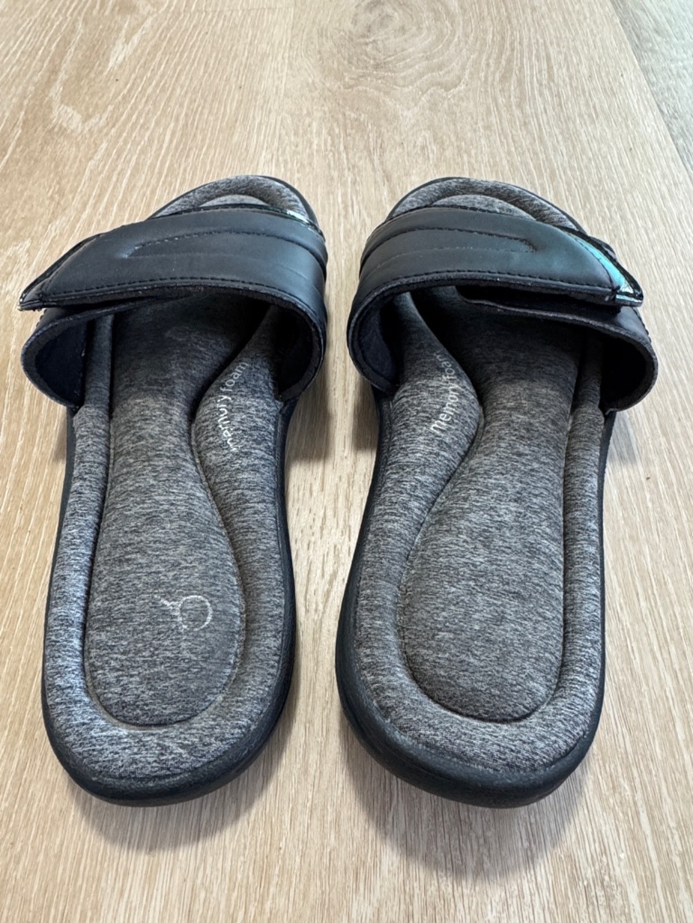 Tommy Hilfiger Black Slides with Gray Padded Footbed - Picture 4 of 4
